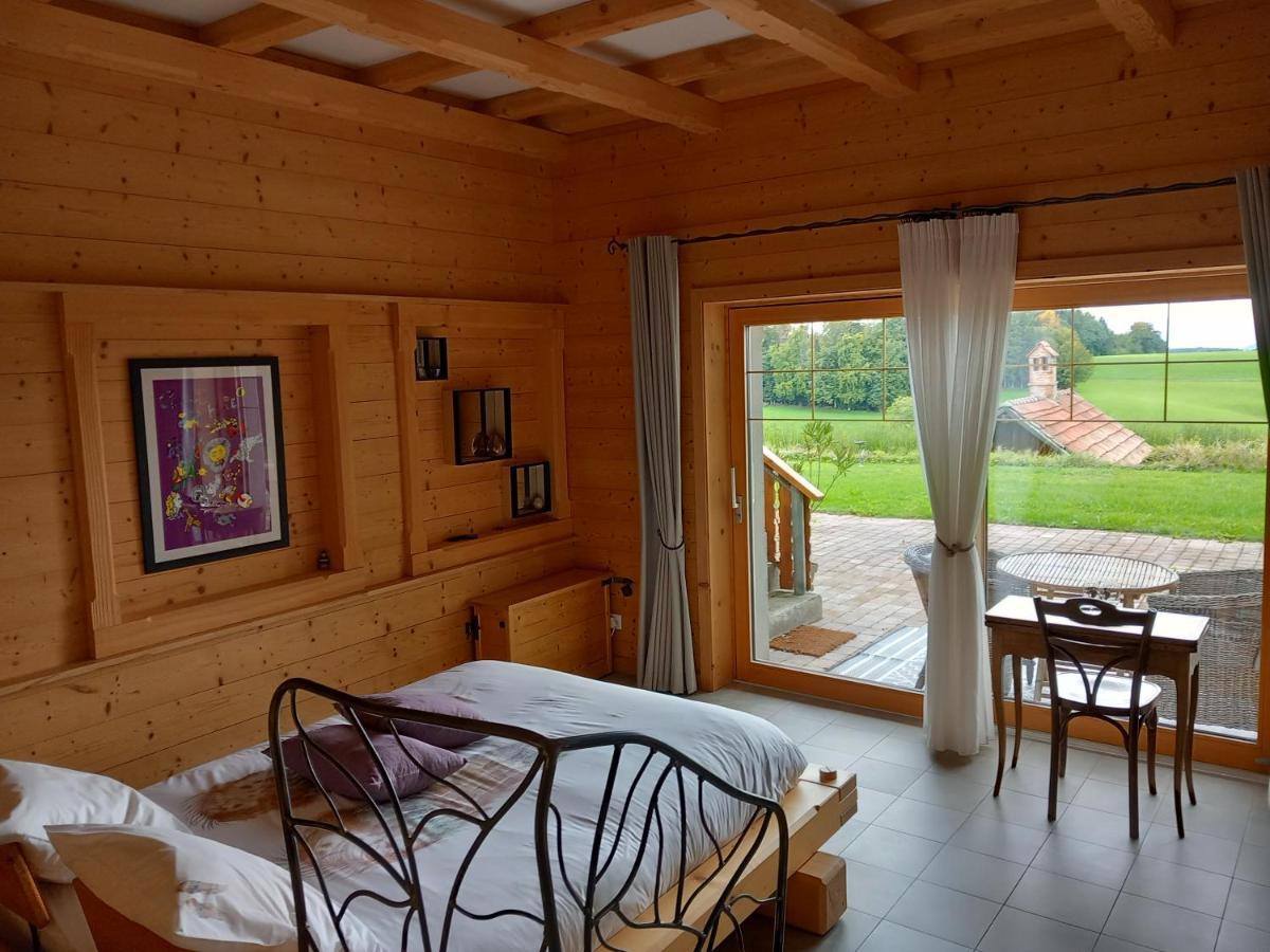 Les Abeilles Bed and Breakfast Romont Exteriör bild