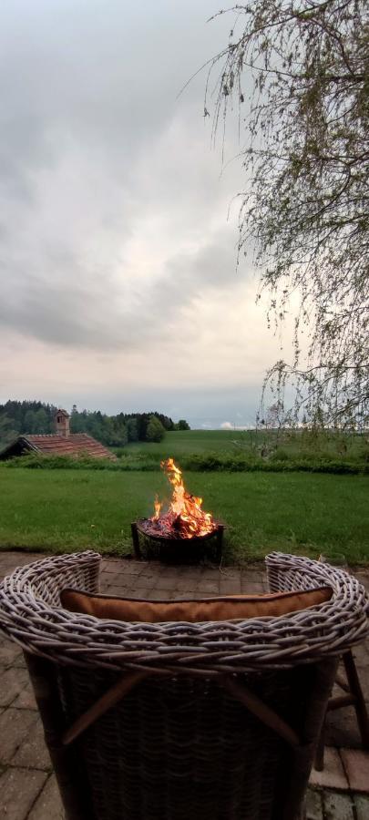 Les Abeilles Bed and Breakfast Romont Exteriör bild