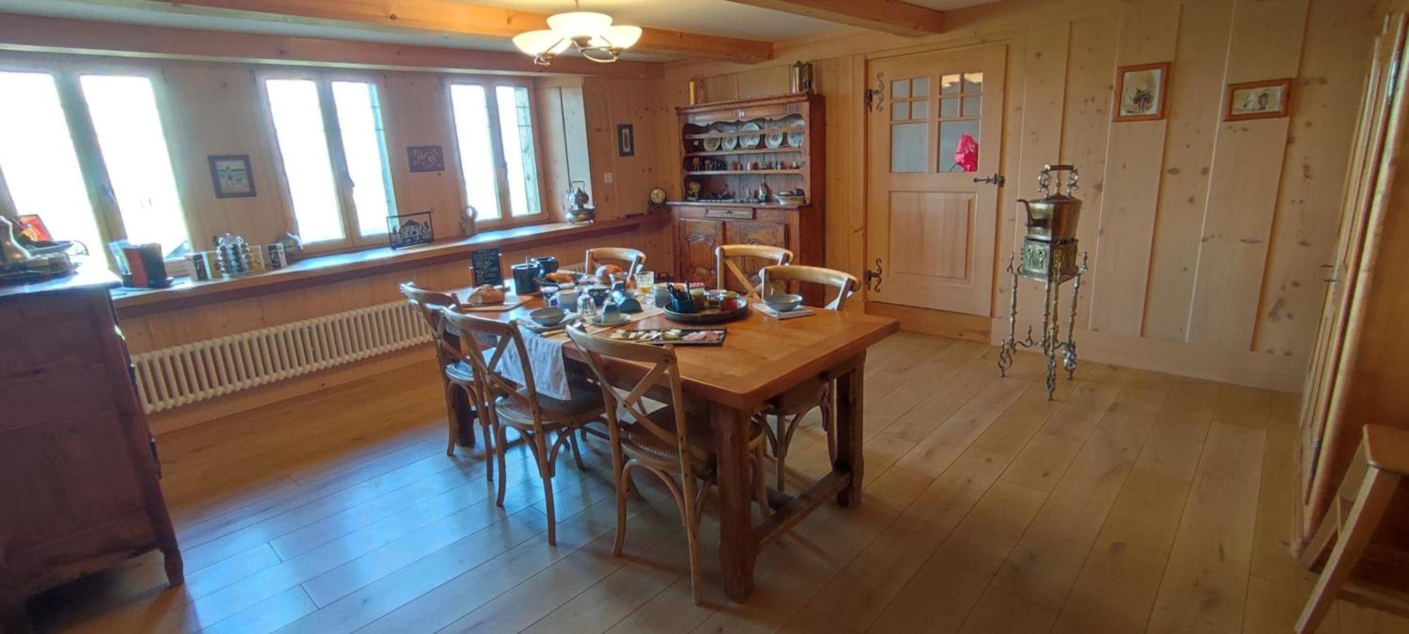 Les Abeilles Bed and Breakfast Romont Exteriör bild